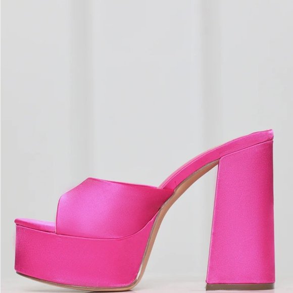 NWT!! Satin Platform Hot Pink Heel - Picture 5 of 5